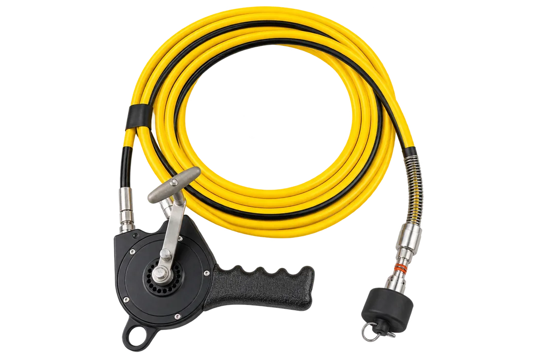 Radiography guide tube hand crank